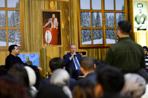 CUMHURBAŞKANI ERDOĞAN’DAN TAHMAZOĞLU’NA ERZURUM’DAN YİNE BİR  ÖVGÜ